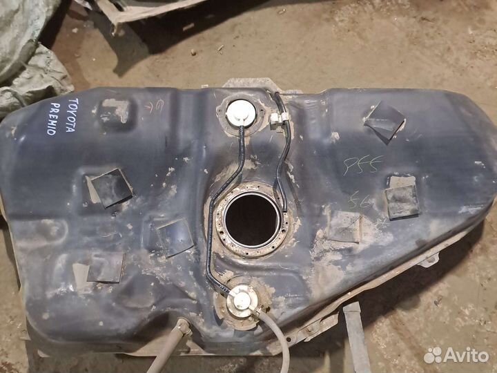 Бензобак Toyota Premio T240