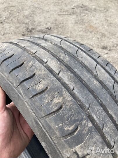 Continental ContiPremiumContact 2 215/60 R16