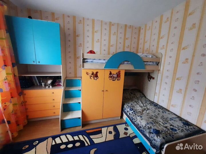 Детская стенка с матрасами