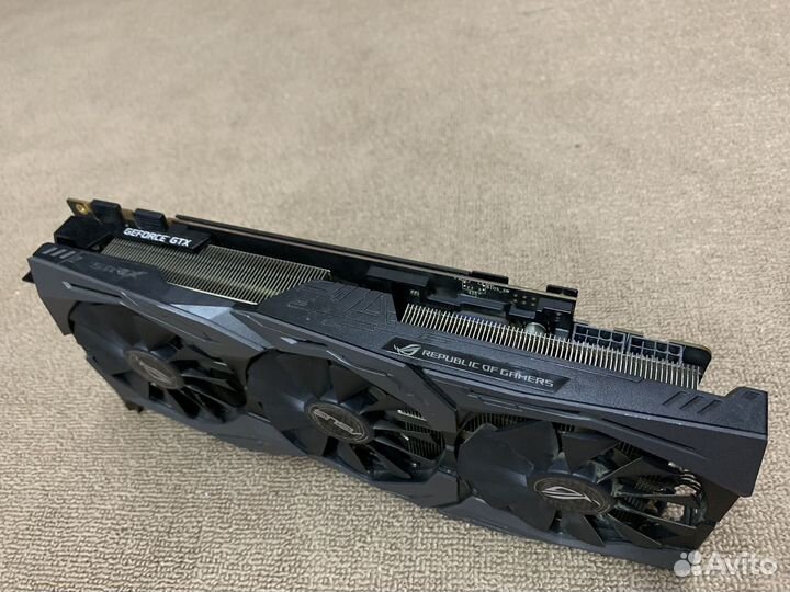 Gtx 1080 ti asus strix