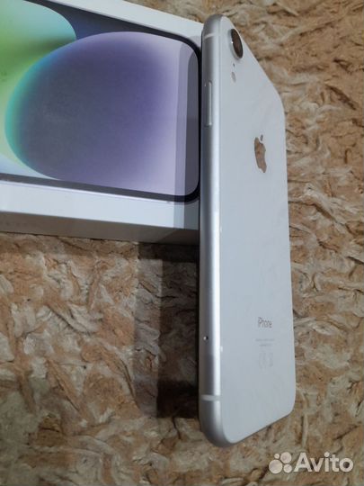 iPhone Xr, 64 ГБ