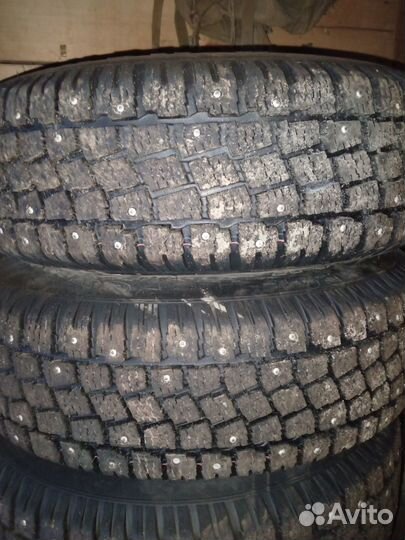 Hankook Zovac HP W401 205/70 R14