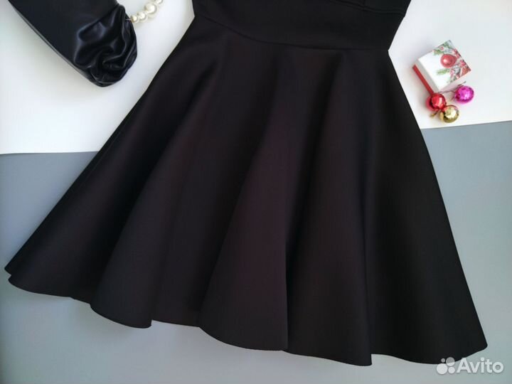 Маленькое чёрное платье 42 44 вечернее без рукавов