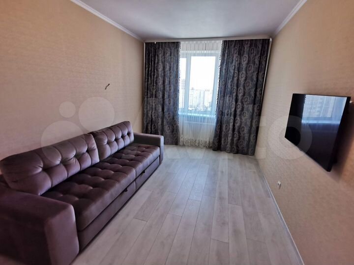 2-к. квартира, 64,5 м², 12/17 эт.