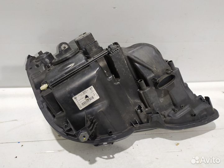 Фара левая Mercedes-Benz E-Class