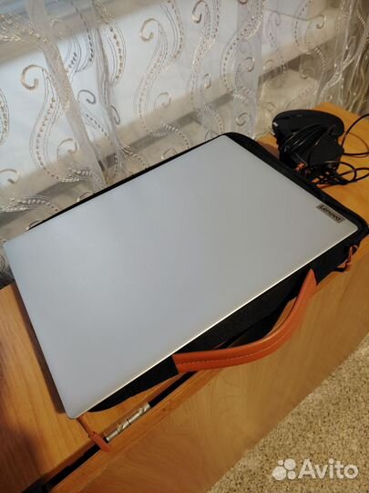 Ноутбук Lenovo ideapad 1-14ast-05