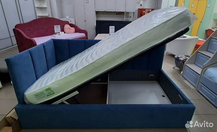 Кровать для детской Мягкая спинка