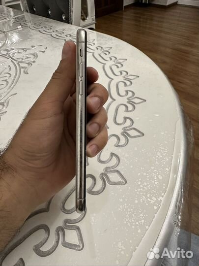 iPhone X, 64 ГБ