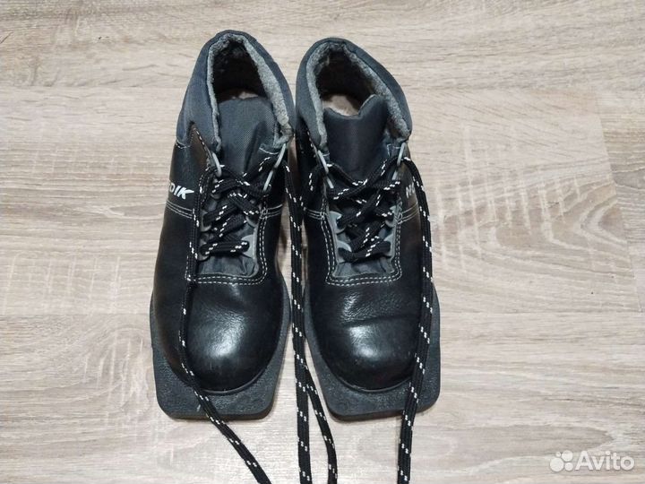 Лыжные ботинки