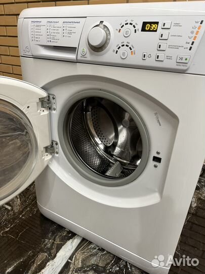 Hot point ariston 6кг 40см в отличном состоянии