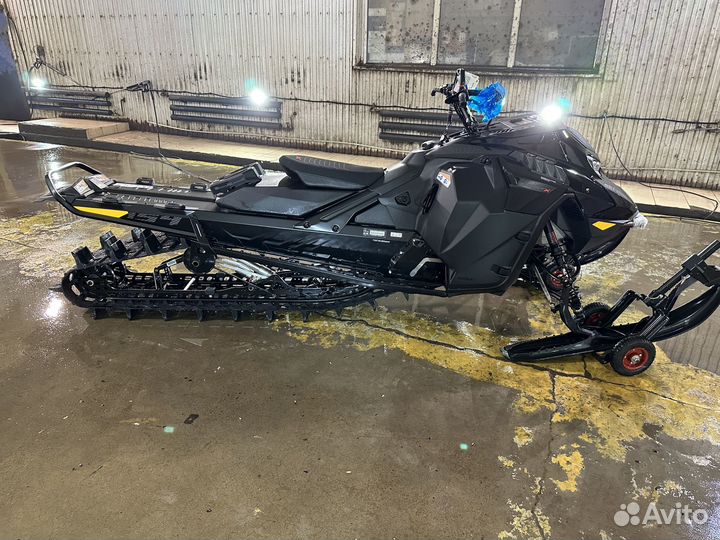 Снегоход BRP Ski-Doo Summit Expert 850 2024