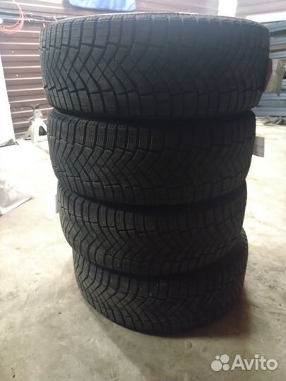 Pirelli Ice Zero FR 235/55 R18 104T