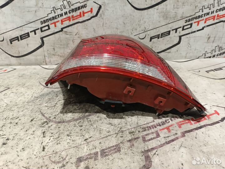 Фонарь toyota crown majesta URS206 UZS207 30362 левый 8156130A10 FA378