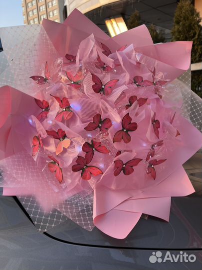 Букет цветов из бабочек