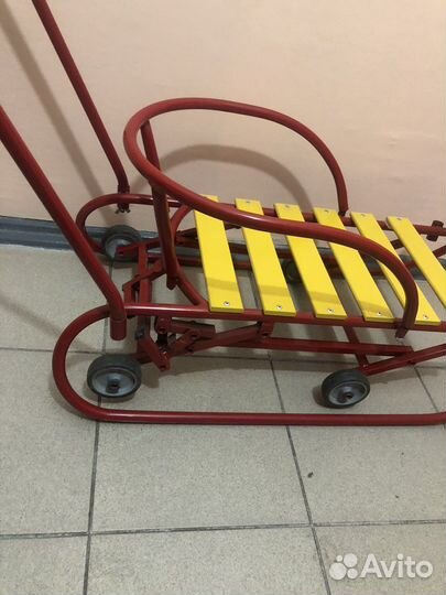 Детские санки на колесах