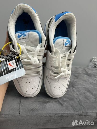 Кроссовки NİKE 38