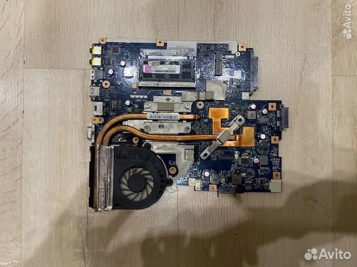 Материнская плата NEW75 LA-5911P Rev:1.0