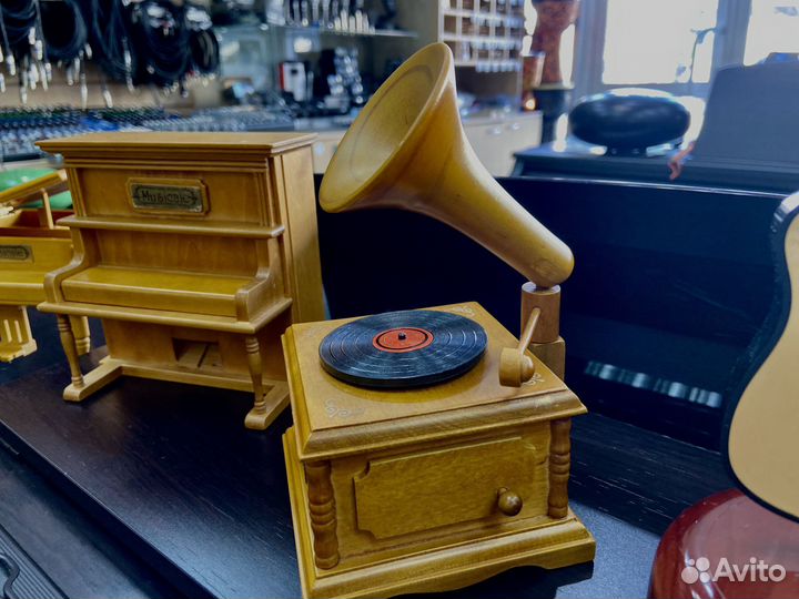 Rin M-M3 Музыкальная шкатулка 