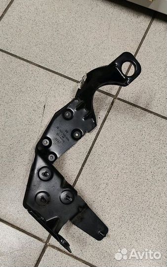 Крепление интеркулера правое audi A6 2003 C5