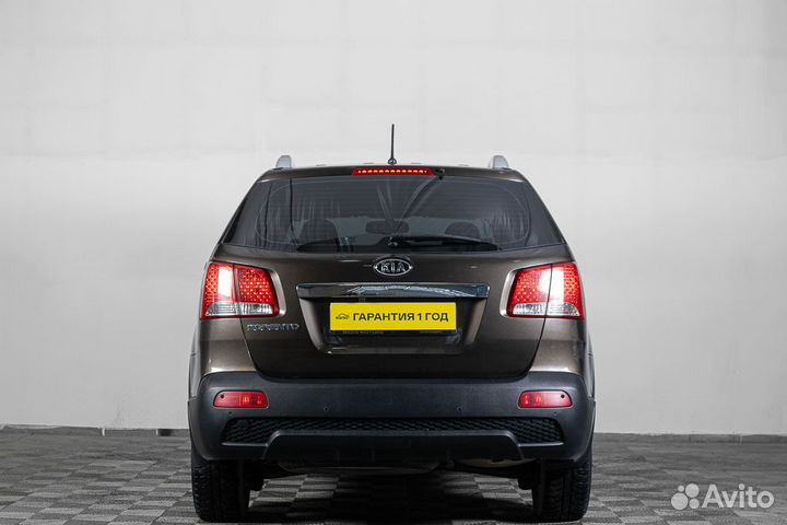 Kia Sorento 2.4 AT, 2011, 215 253 км