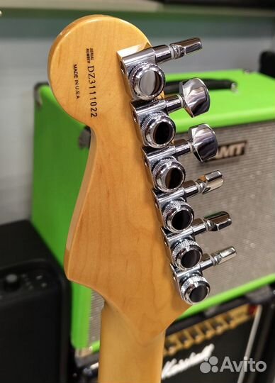 Fender American Deluxe Stratocaster EMG США 2003