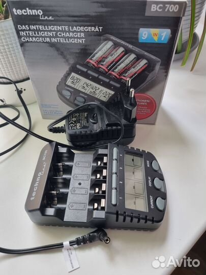Зарядное устройство TechnoLine BC-700