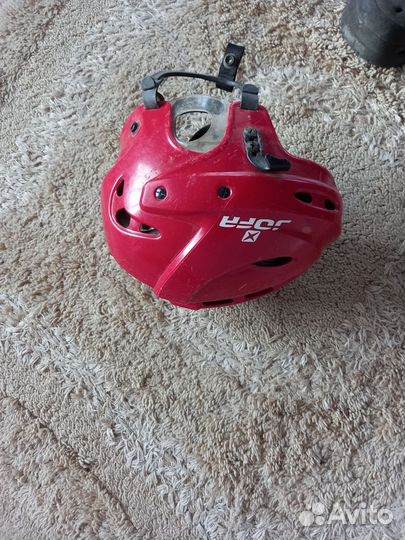 Хоккейный шлем размер 56-61