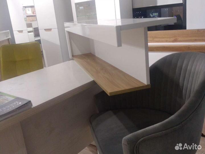 Полка настенная навесная