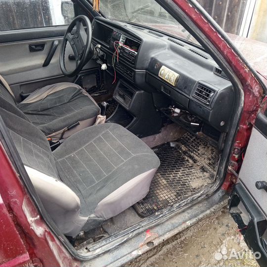 Запчасти на volkswagen jetta 2