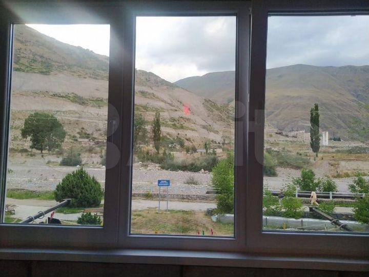 3-к. квартира, 54 м², 2/5 эт.