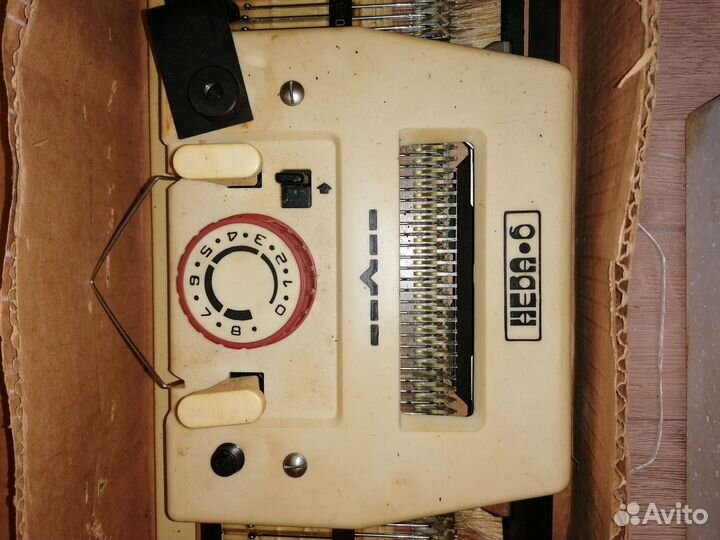 Вязальная машина Нева 6