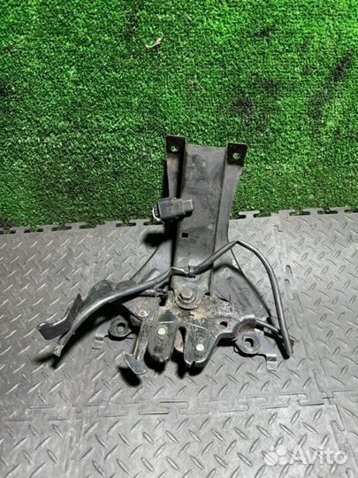 Замок капота Nissan Qashqai 1.5 2008