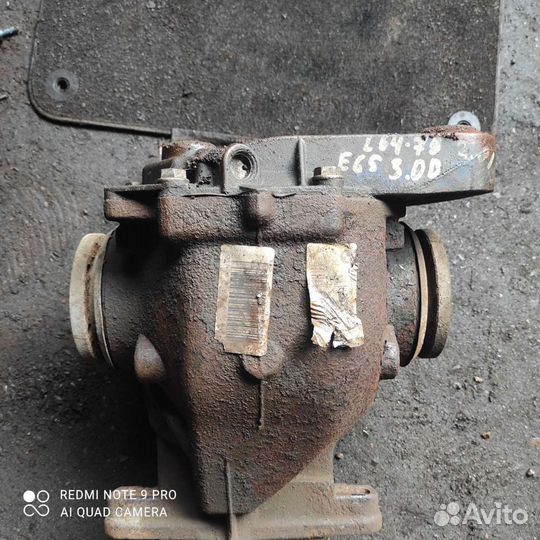 Редуктор заднего моста BMW 7 2,81 33107532050