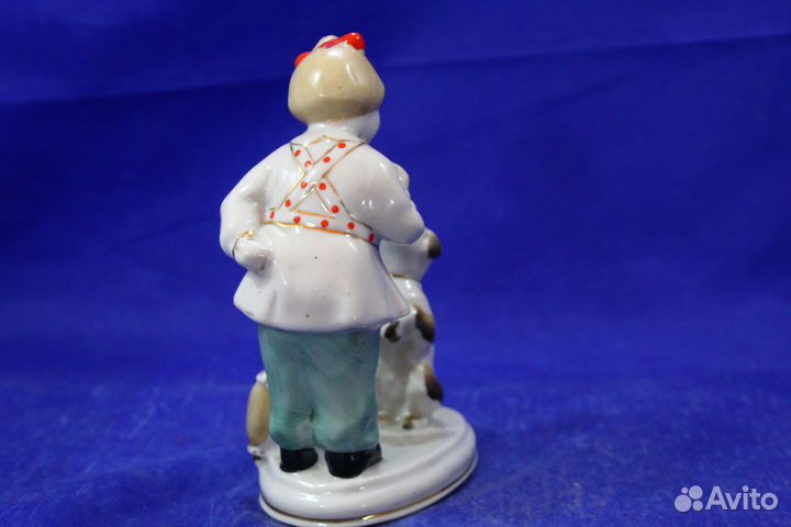 Статуэтка фарфор Девочка с собачкой и мишкой А ну