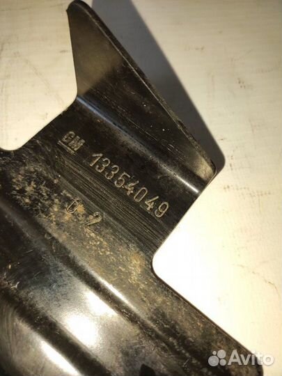 Крепление аккумулятора Opel Astra J хэчбек A 16