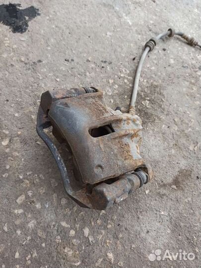 Суппорт левый суппорта Форд Мондео 3