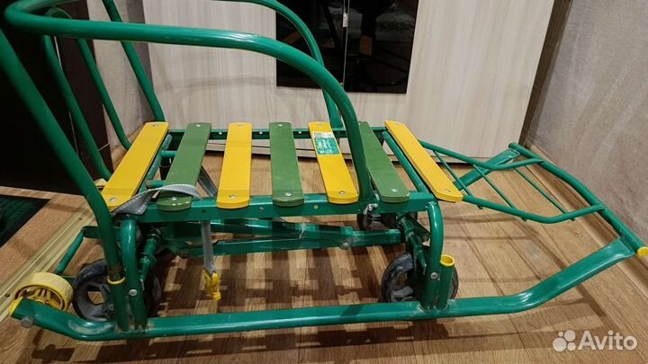 Санкт-коляска Nika