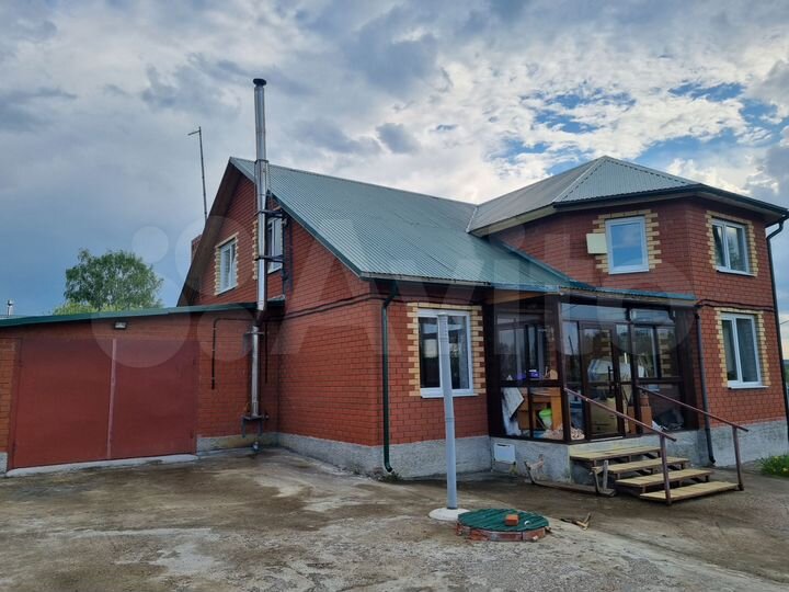 Дом 210 м² на участке 11 сот.