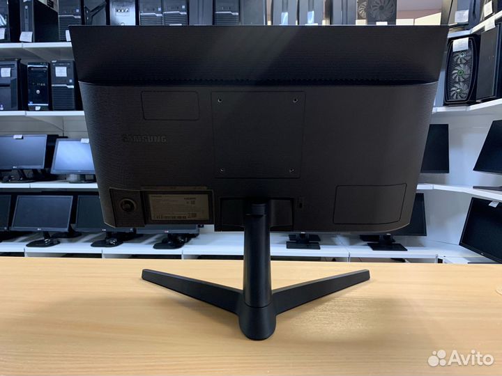 Новый монитор 22