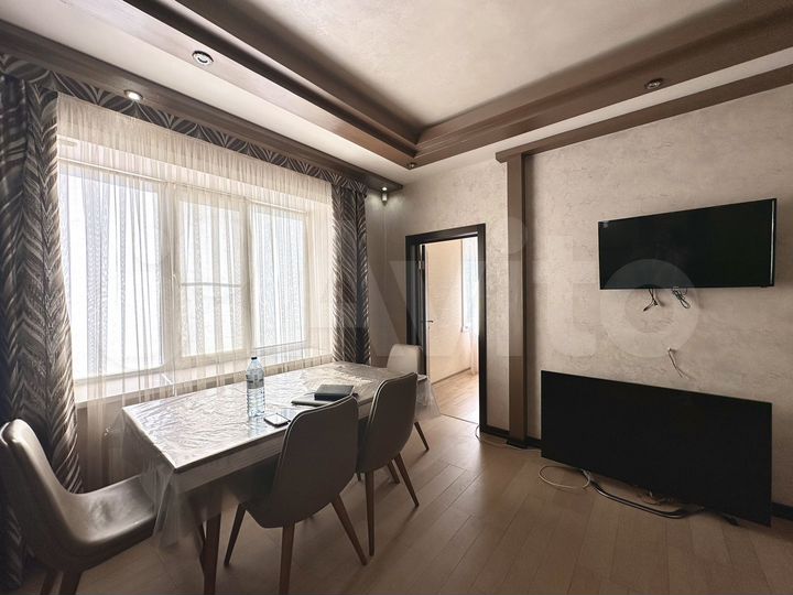 3-к. квартира, 88 м², 1/3 эт.