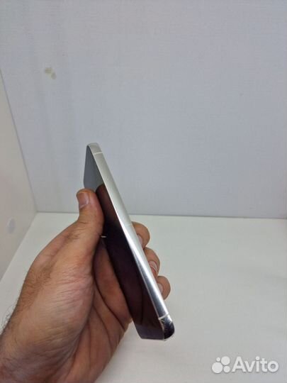 Samsung Galaxy S23, 8/128 ГБ