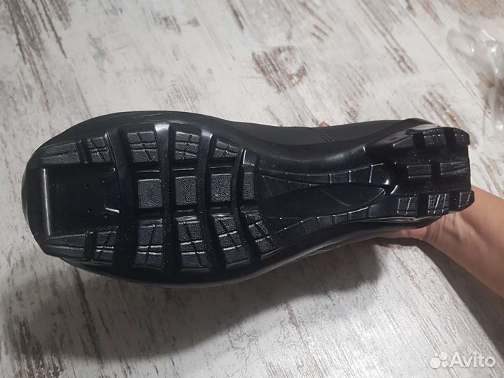 Ботинки лыжные мужские 40