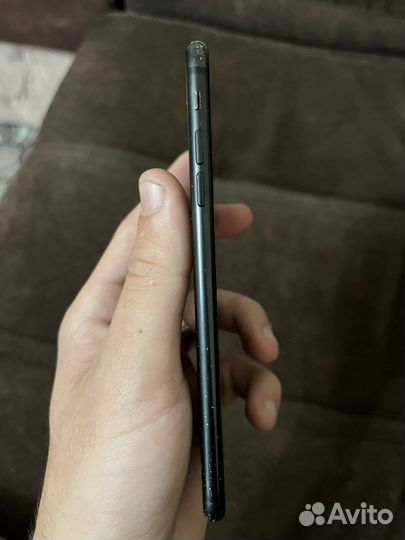 Телефон iPhone 7 plus