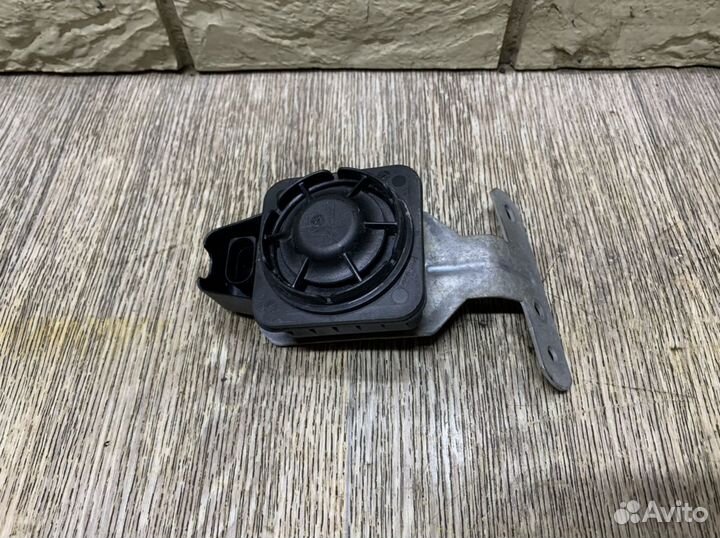 Skoda Octavia A7 Сирена сигнализации (штатной)