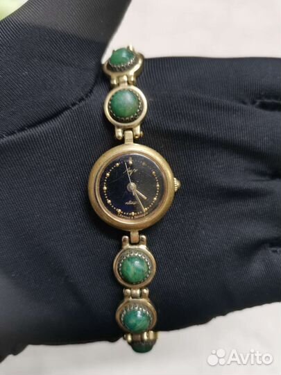 Часы наручные женские Луч Кварц СССР (Ч)