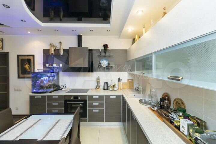 3-к. квартира, 116,4 м², 8/15 эт.