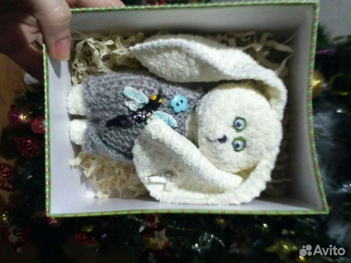 Зайчик милашка ручная работа в коробке