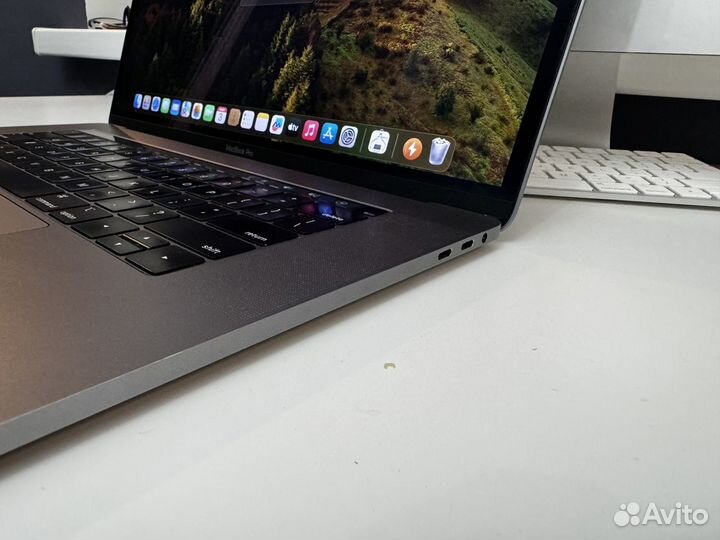 MacBook Pro 15' 2018 (i9/16/512)