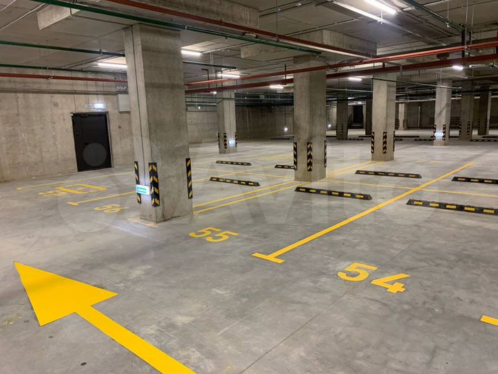 Машиноместо, 13 м²