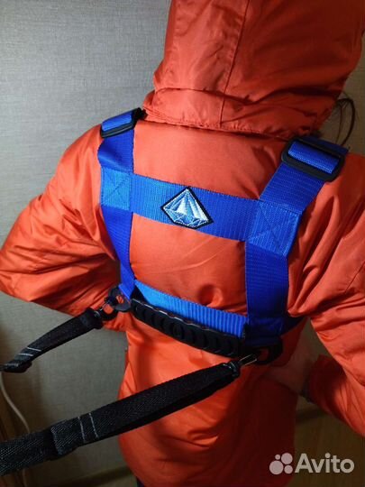 Детская обвязка с поводьями для обучения